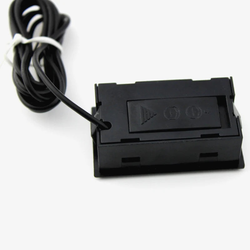 Digital LCD Thermometer with Electronic Display